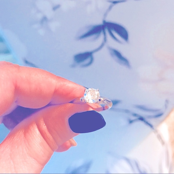 Sparkling Divine 7mm Round CZ Stone Solitaire Engagement Ring Silver Band 7.5 /8 - Picture 9 of 16